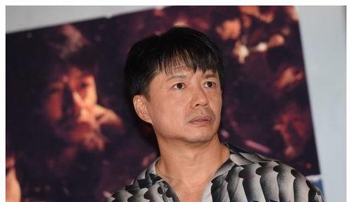 中国娱乐圈吃瓜男星是谁,那位被热议的“吃瓜男星”究竟是谁？  第2张